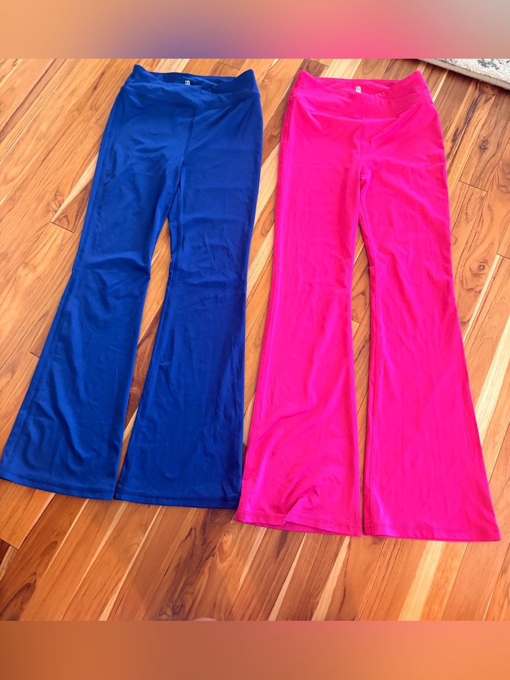2 Kids Flared Yoga Pants - Blue and Hot Pink